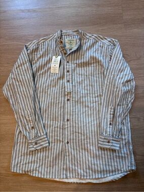 NWT Emerald Isle Weaving Men’s Small Traditional Irish Grandfather Shirt Button